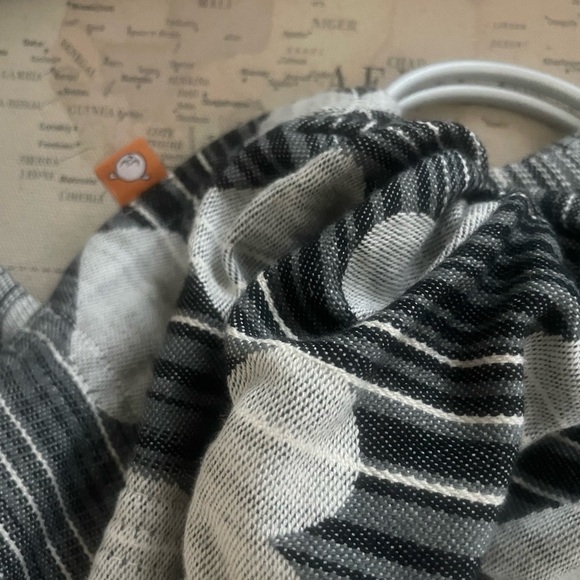 Tula Woven Wrap w Rings Heart Pattern Grays - Picture 4 of 8